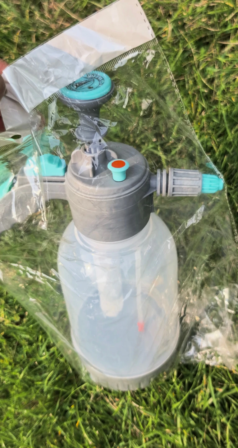 Watering Spray Bottle - photo 2