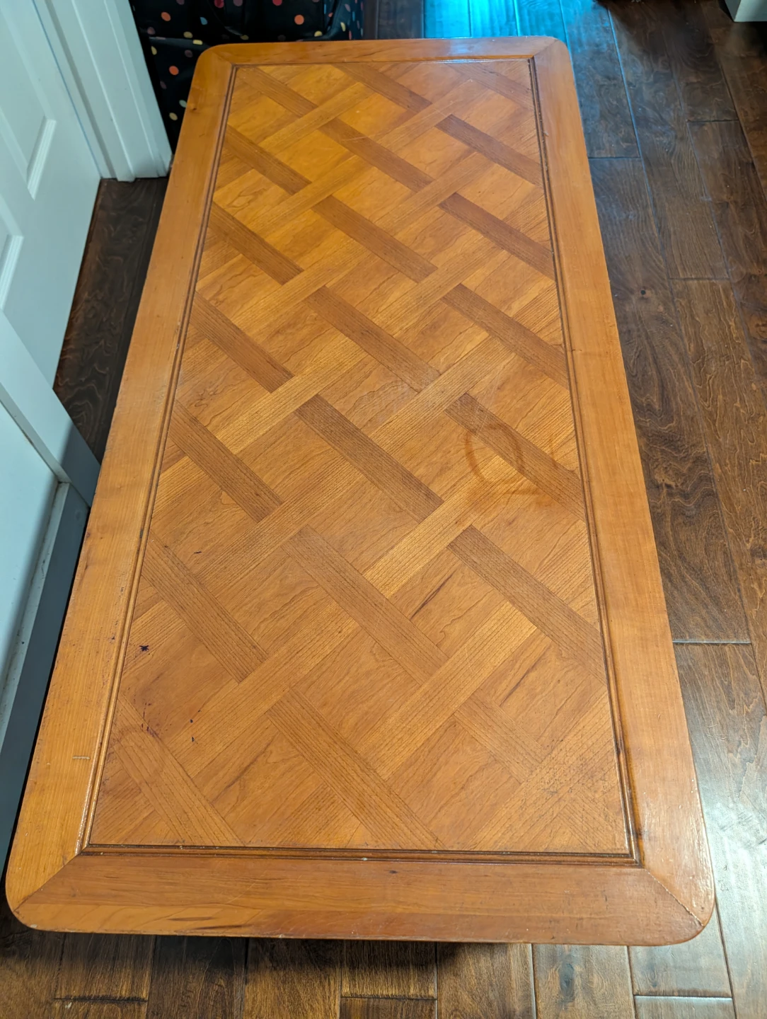 Durable Wooden Coffee Table with Parquet Top