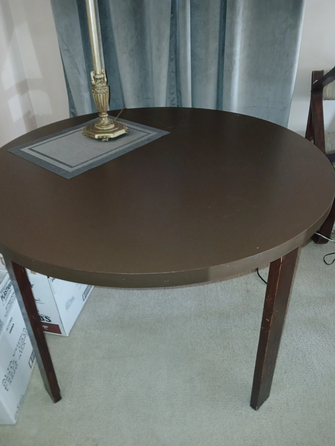 Round Kitchen Table - photo 2