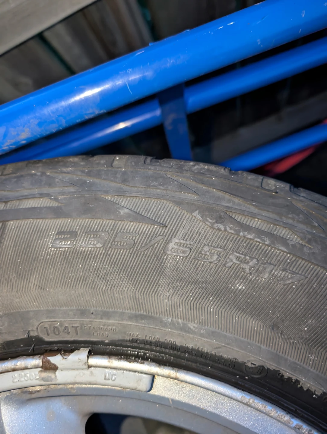 17 inch Dodge nitro stock rims - photo 3