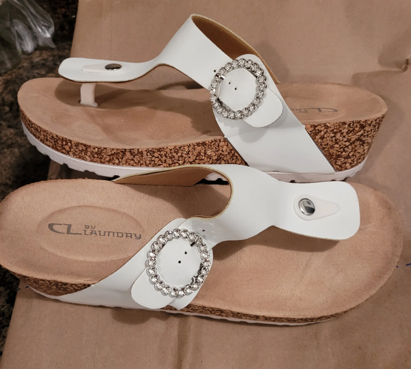 WHITE BLINGY SANDLES $60.00  BRAND NEW. - photo 3