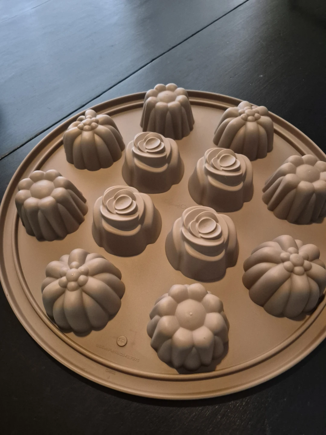Pampered Chef Silicone Molds - Flower and Rose Shapes - photo 2
