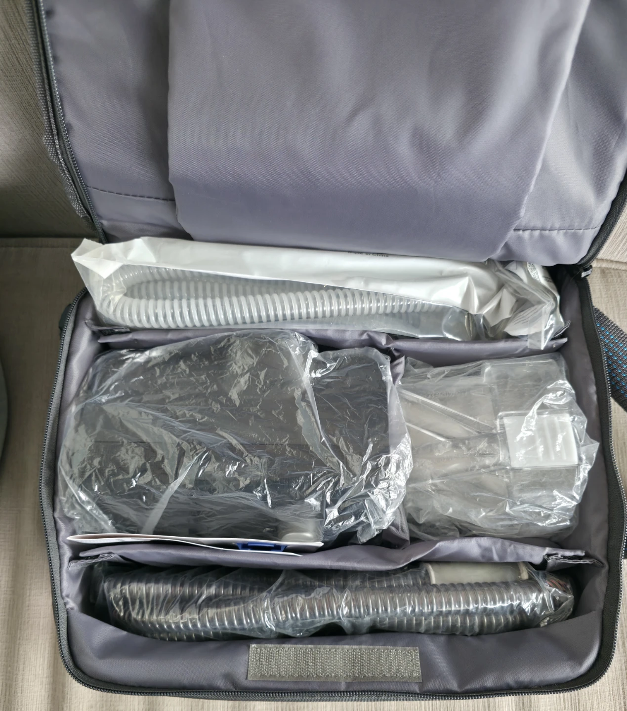 ResMed AirSense 10 Autoset CPAP Machine with Humidifier & Tubing - photo 2