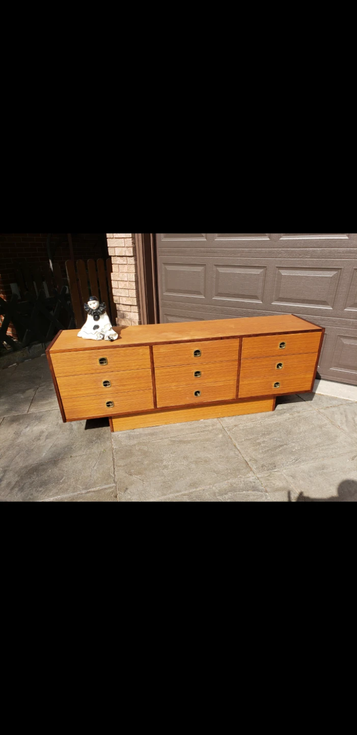 Mid-century Modern 9 Drawer Dresser