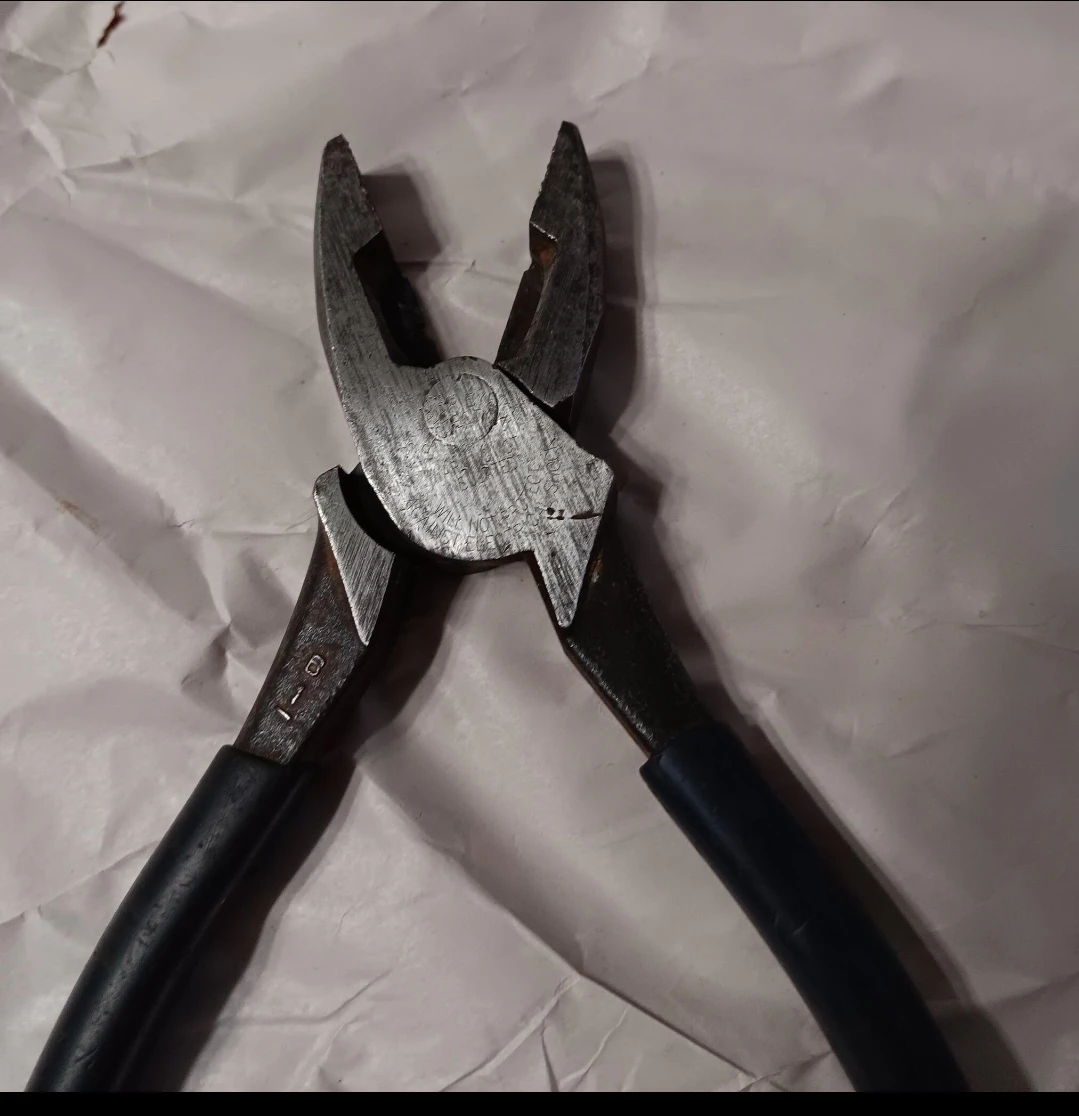 Wire Cutter Pliers - 10 Inch - photo 3