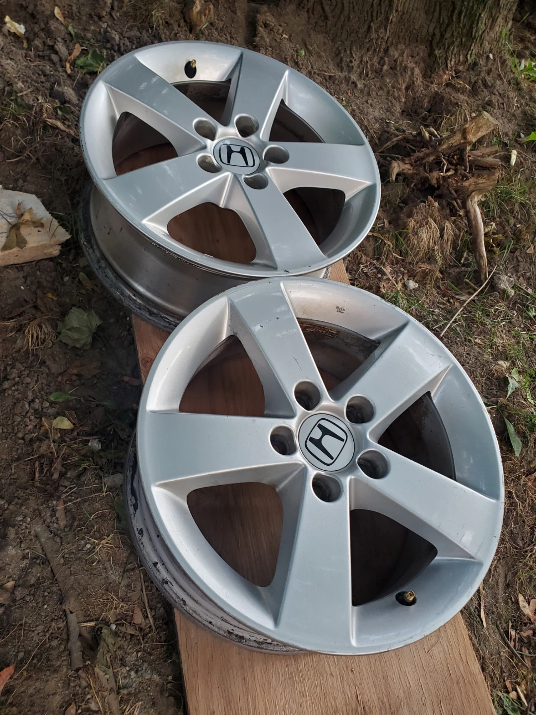 Honda Civic 16" Aluminum Alloy Rims (Set of 2) - photo 2