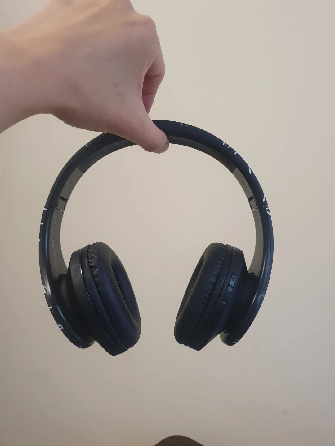 bluetooth headphone - photo 4