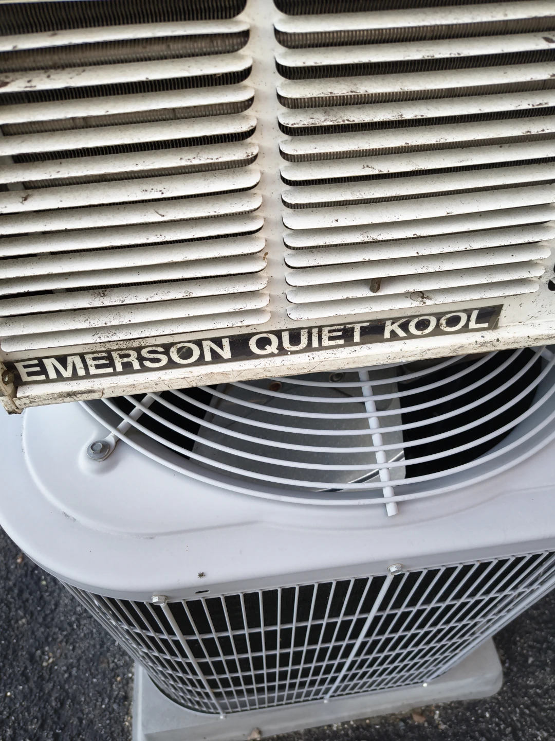 Emerson quiet Kool 10000 btu air conditioner - photo 5