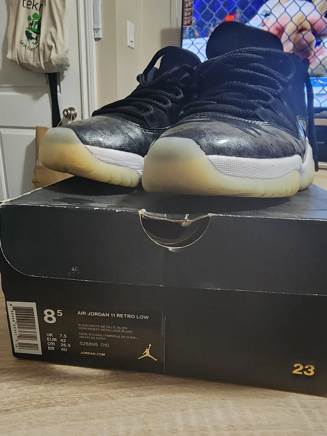 Air Jordan 11 Retro Low Men's Shoes