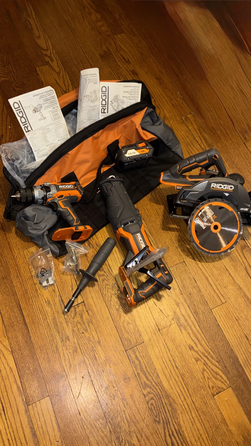 RIDGID 3 Piece Tool Set w/ 1 Batt.