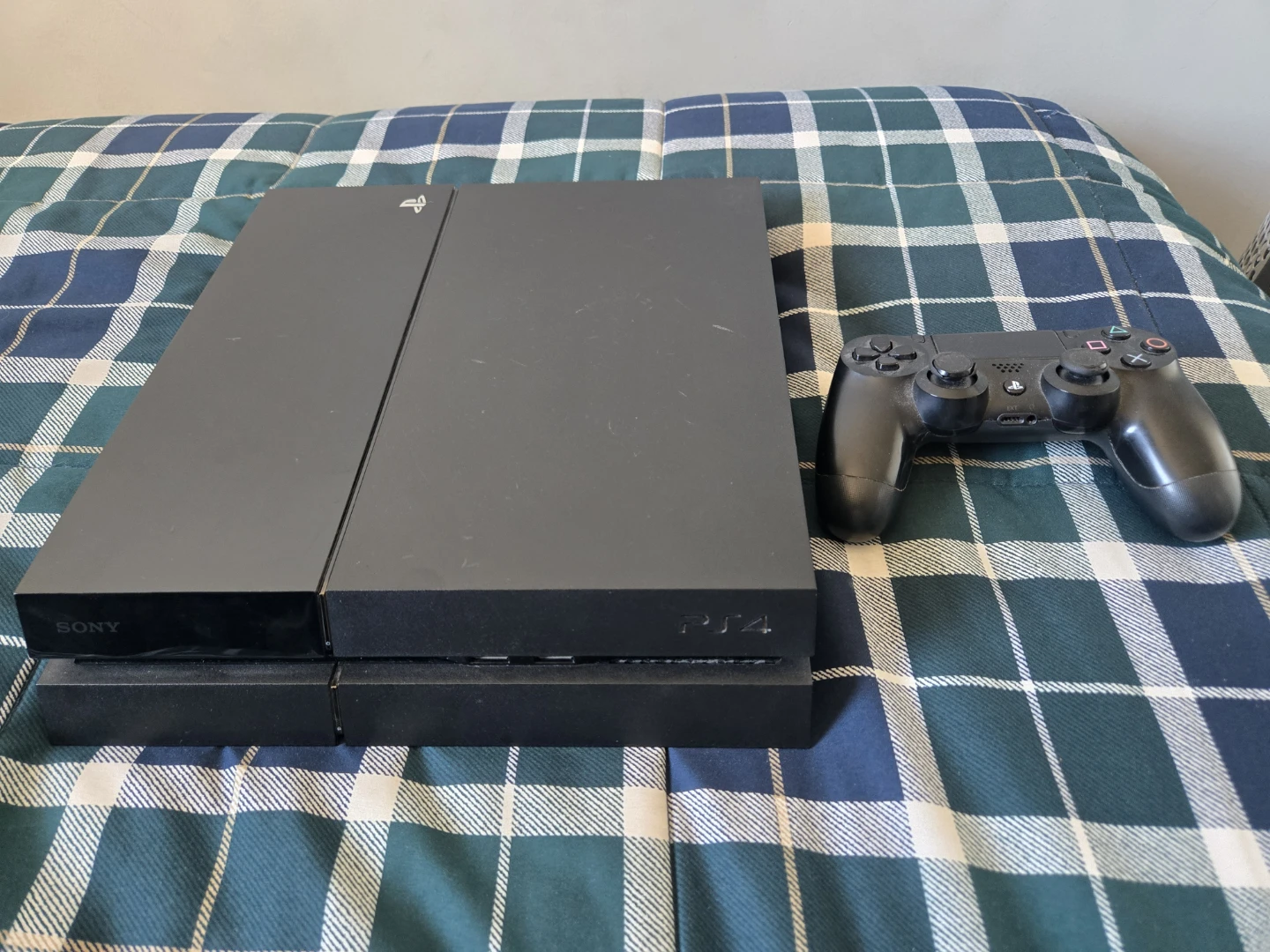 PS4 - photo 2