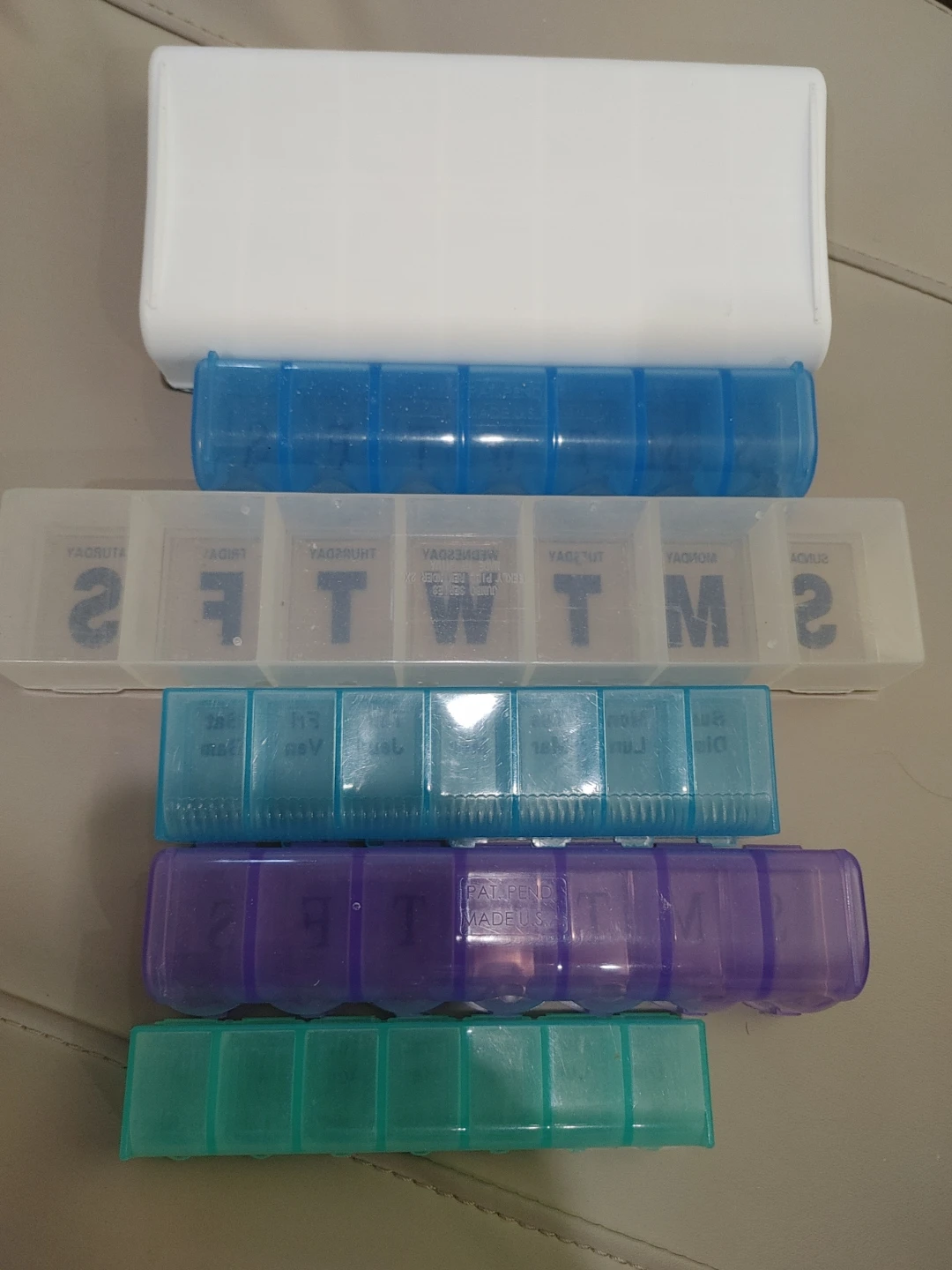 🧡LOT OF SIX PILL DISPENSER CASES (GENTLY USED) - photo 2
