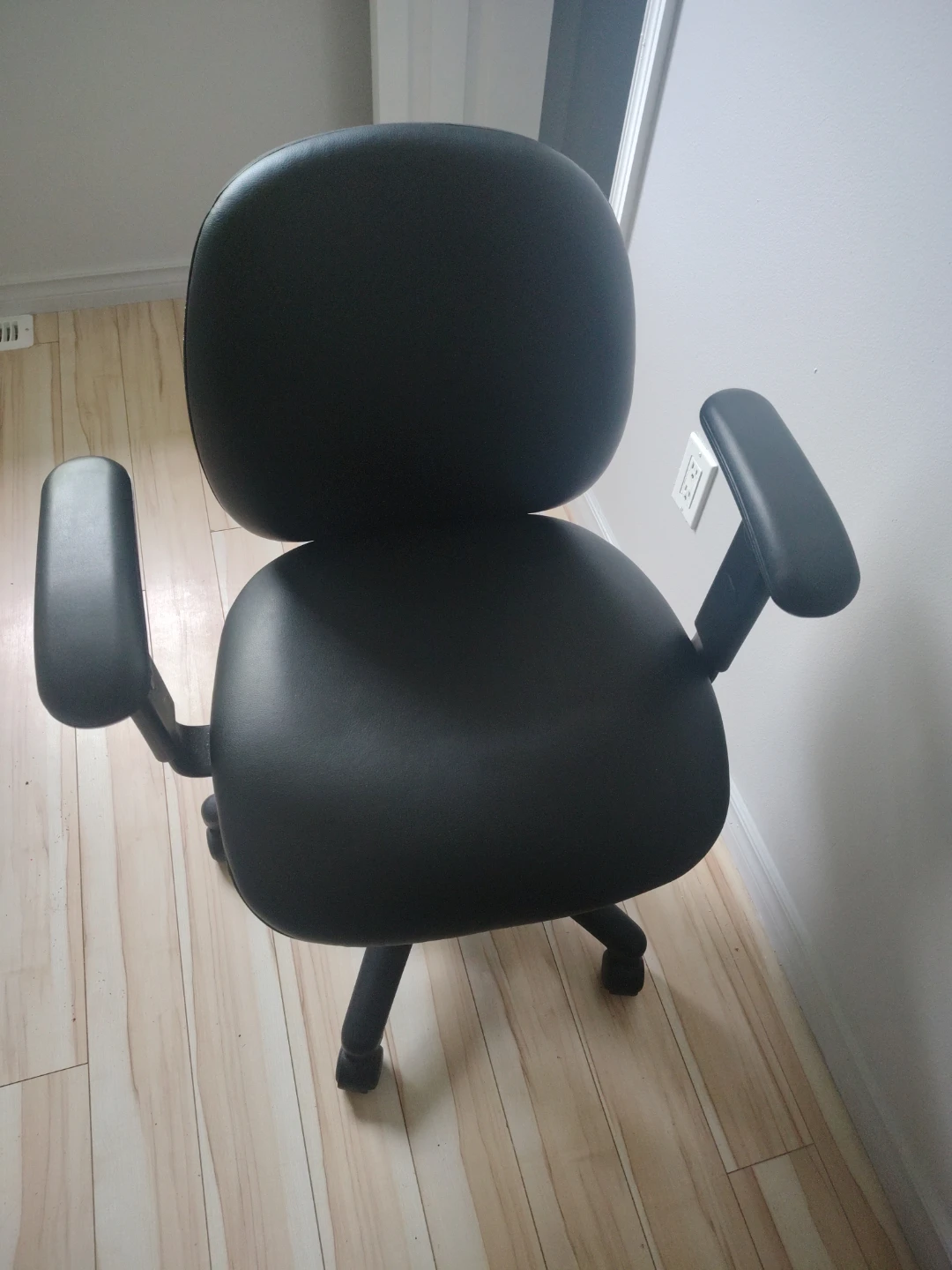 Black Office Chair with Armrests