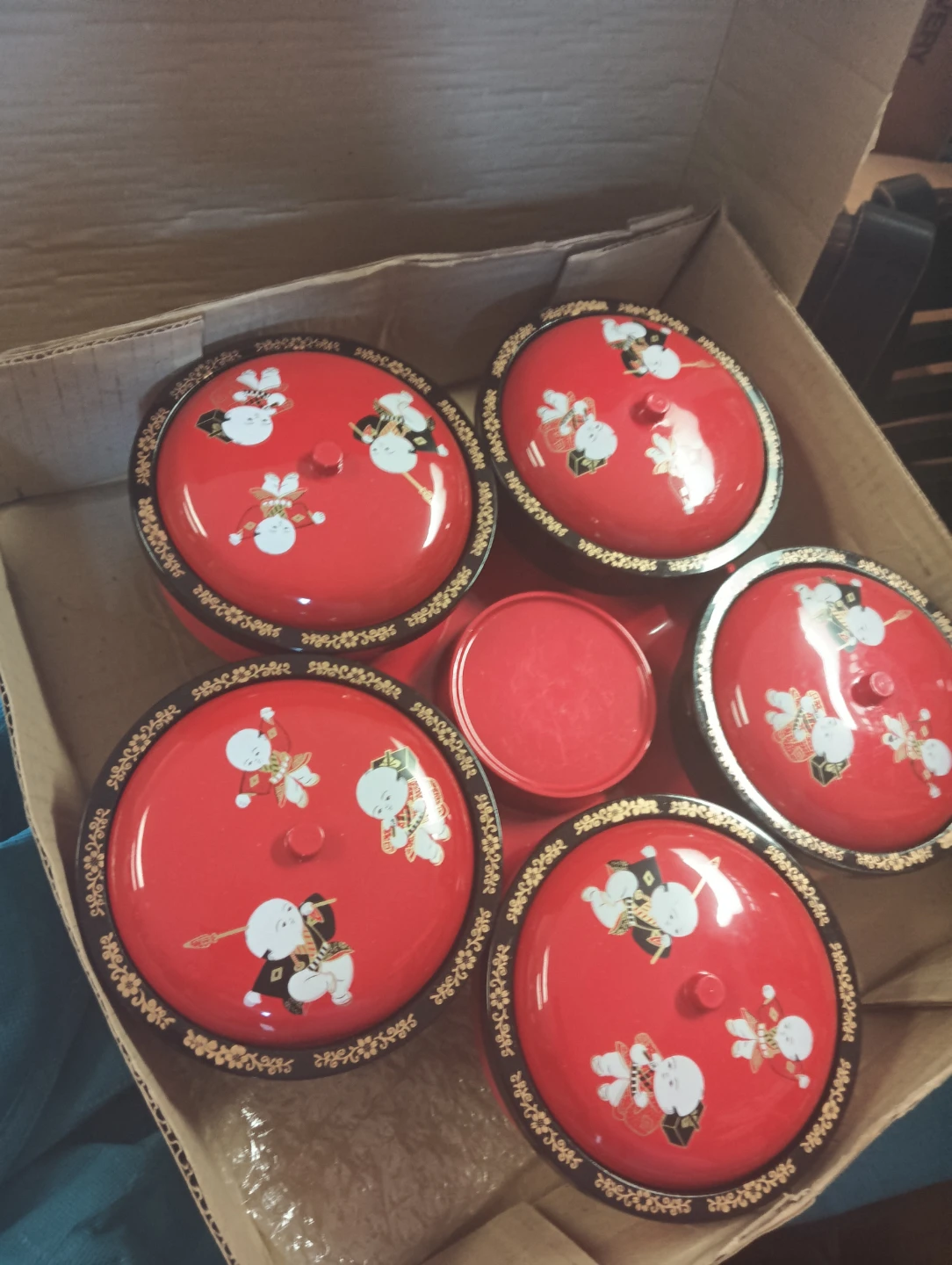 Set of Red Lacquerware Serving Bowls with Lids