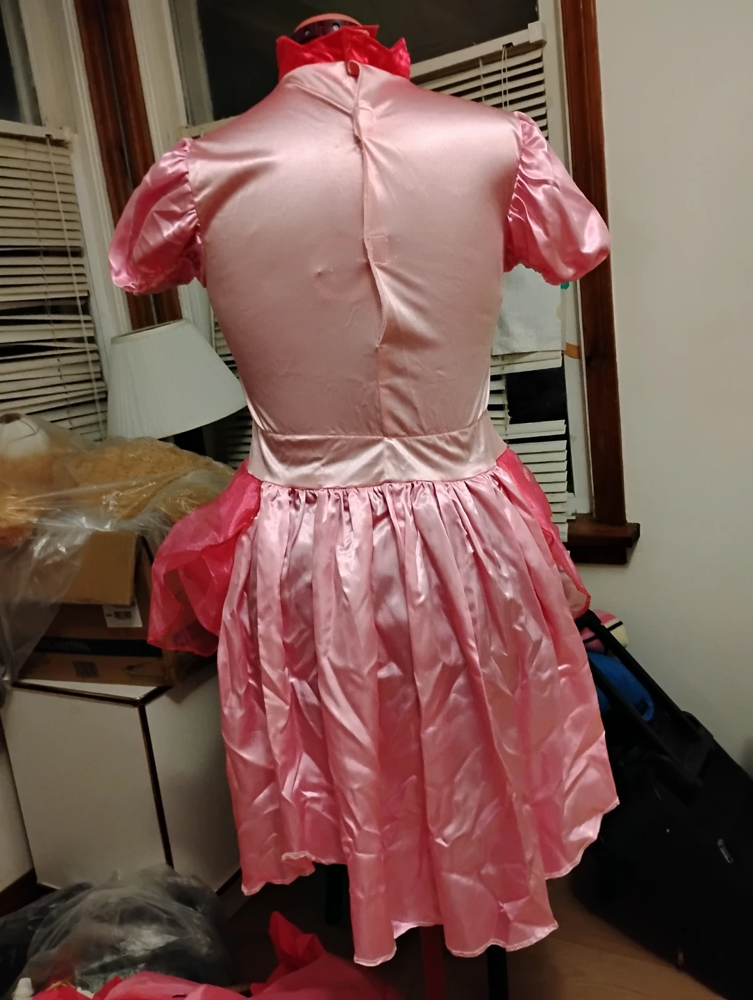 Super Mario Princess Peach Costume with Accessories - photo 2