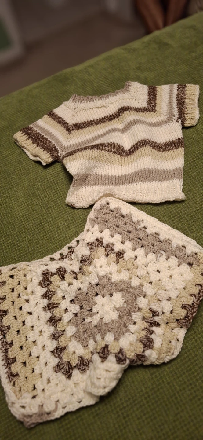 Hand-Knit Summer sweater and Shorts Set - photo 3