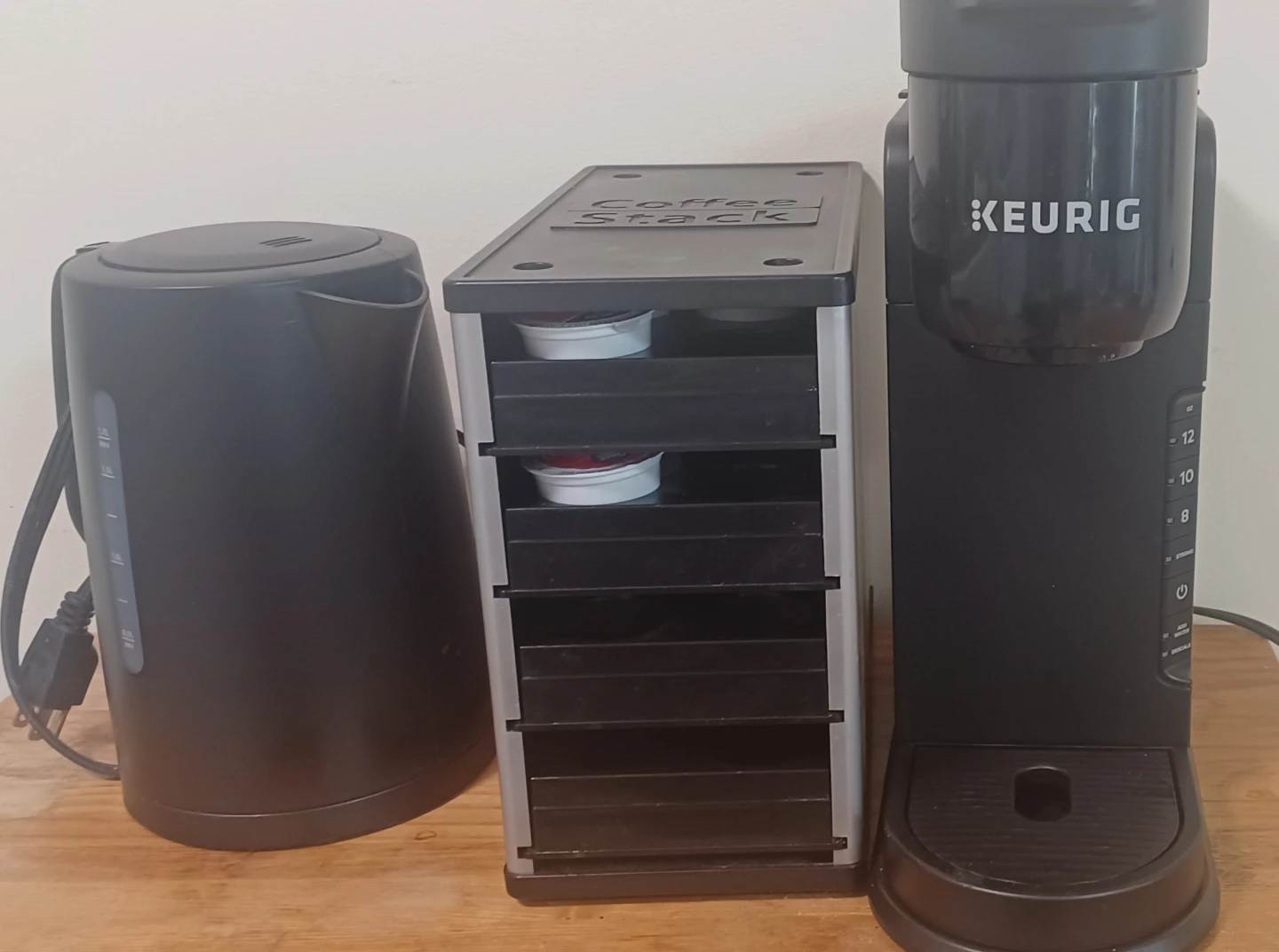 Keurig Coffee Maker with Coffee Stack Pod Holder/electric pot