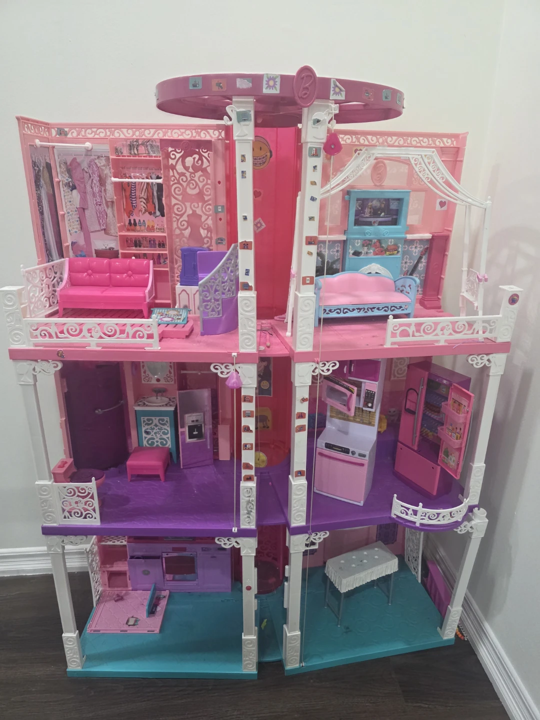 Barbie Dreamhouse Dollhouse