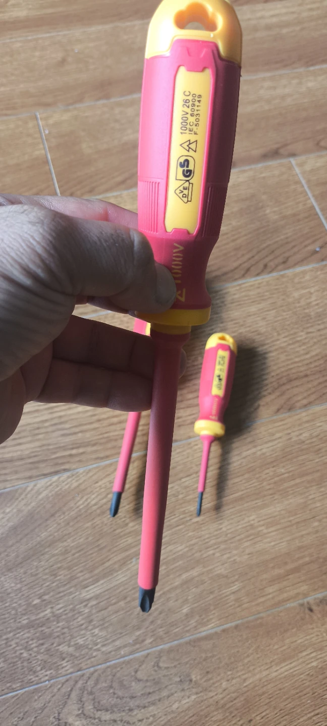 Set of 3 Insulated Screwdrivers - photo 2