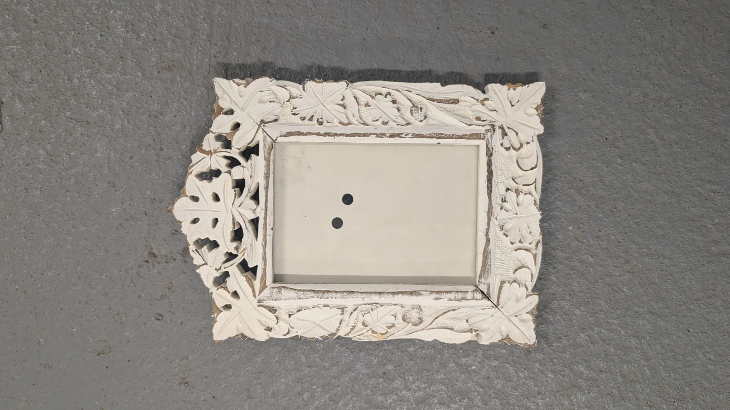4 Decorative Picture Frames - photo 2