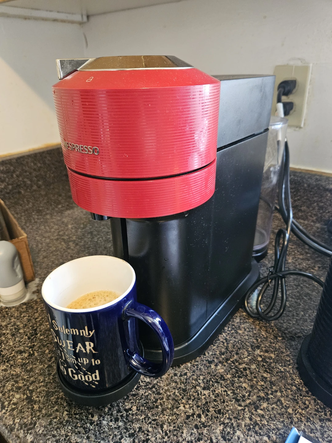 Nespresso Vertuo Coffee Machine + Aeroccino Milk Frother - photo 2