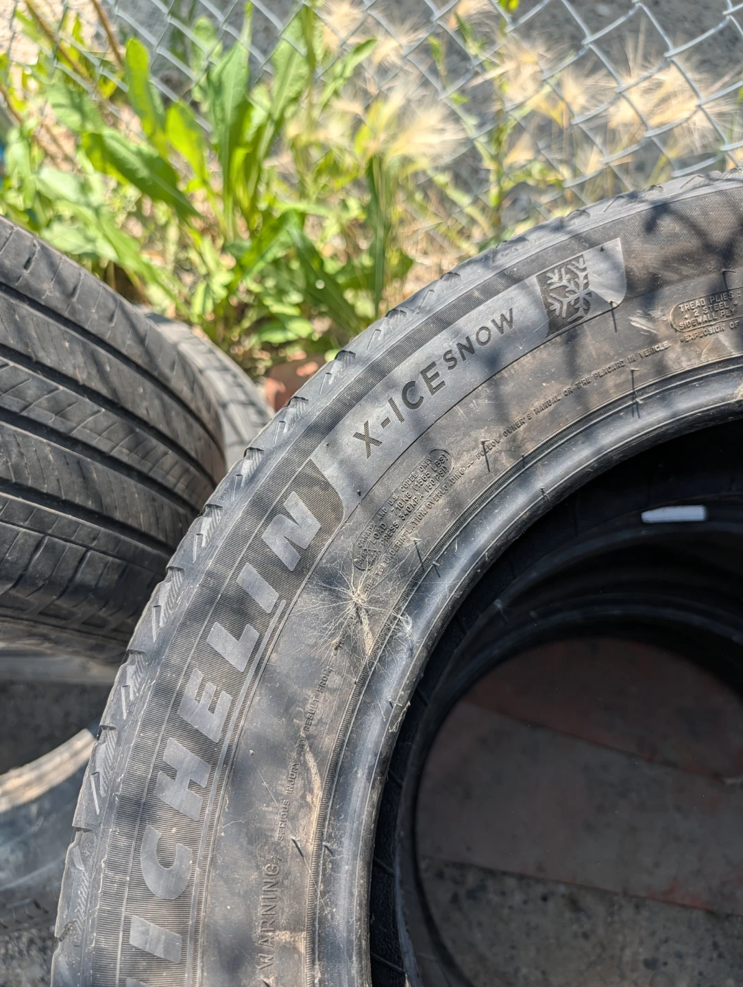 3 Michelin X-Ice Snow Winter Tires - photo 3