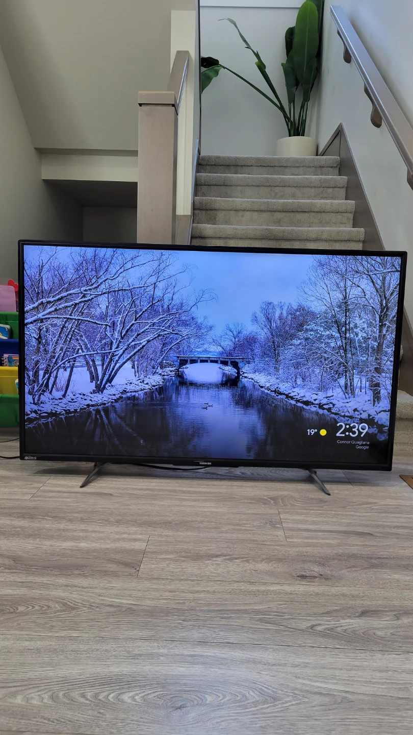 50" TOSHIBA 4K UHD BUILT IN CHROMECAST - photo 3