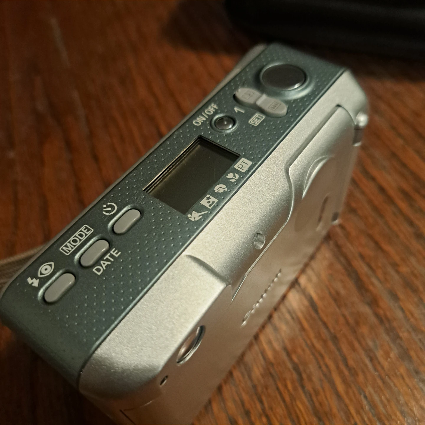 Canon Sure Shot 105u Camera - photo 2