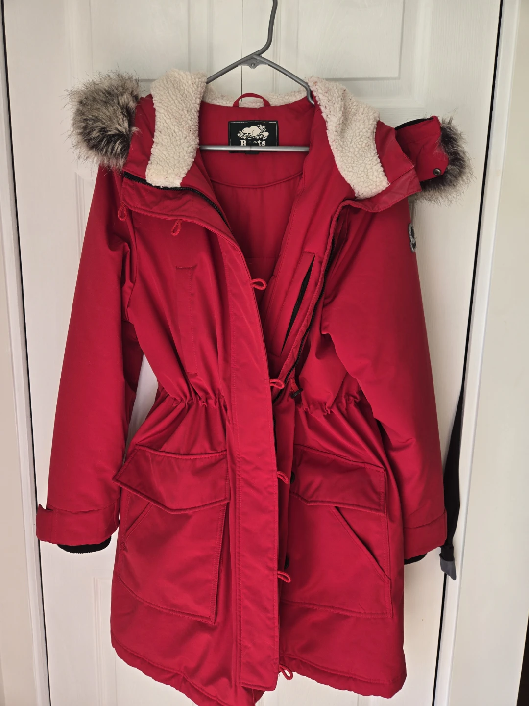 Roots Women's Red Parka XL