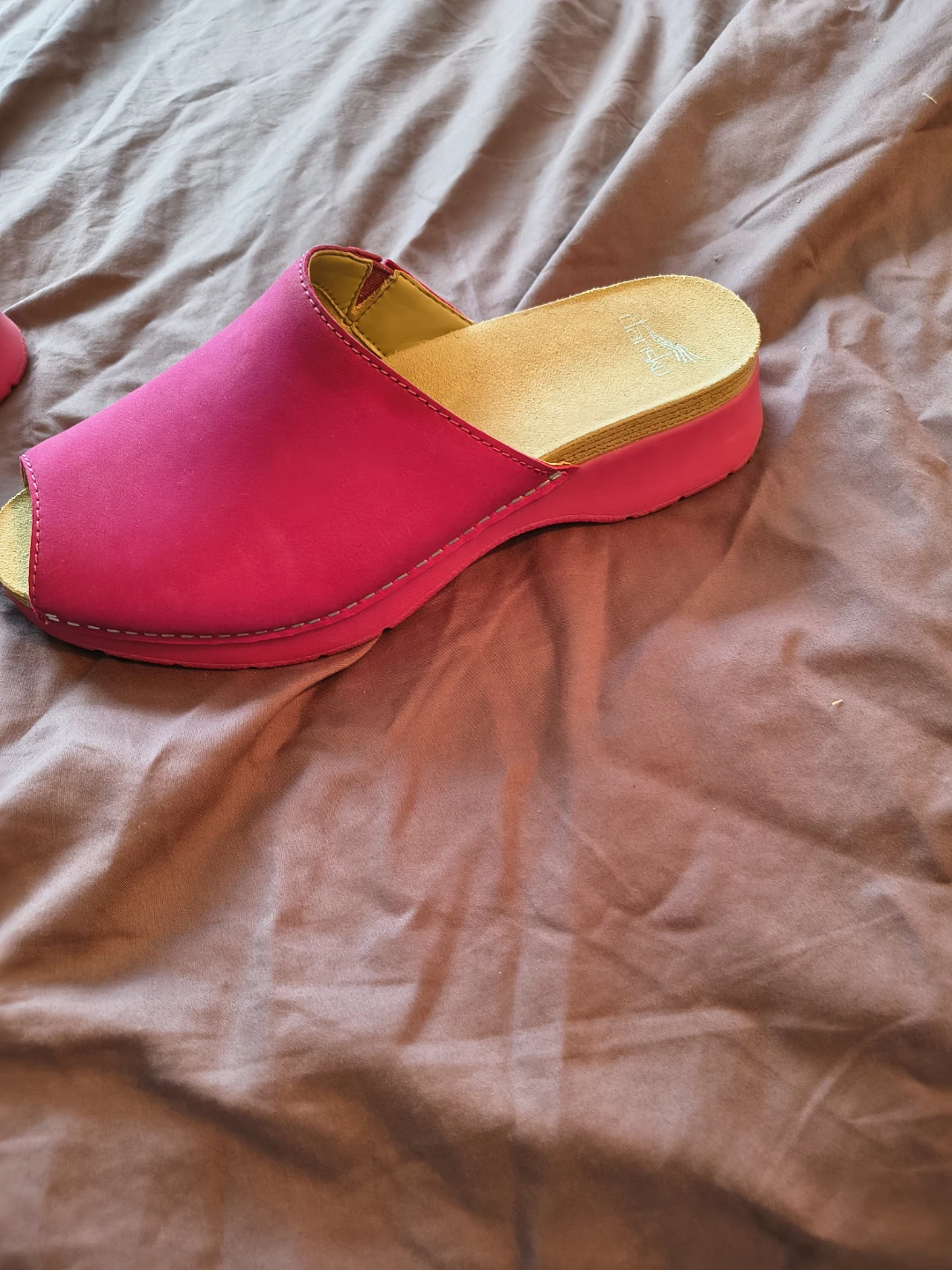 Dansko Pink Suede Peep-Toe Clogs Size 41 - photo 4