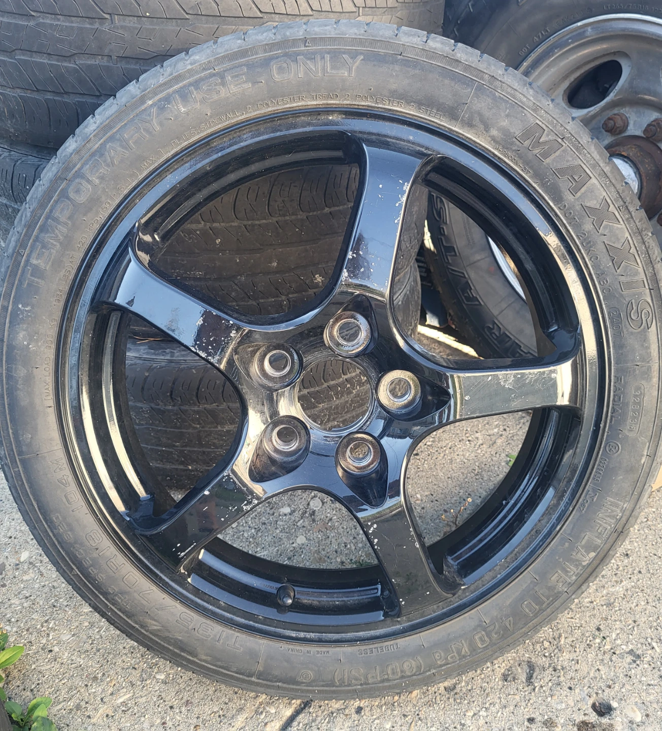 Black and Red Touren Wheels w/ bonus donut! - photo 2