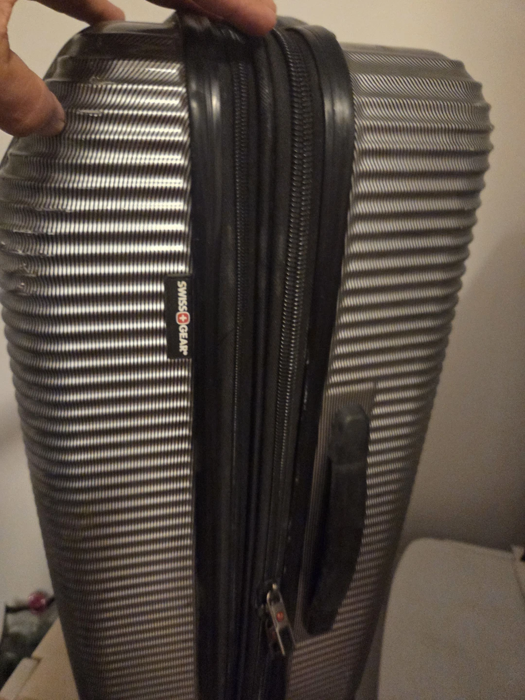 Swiss Gear Hardside Spinner Luggage - photo 4