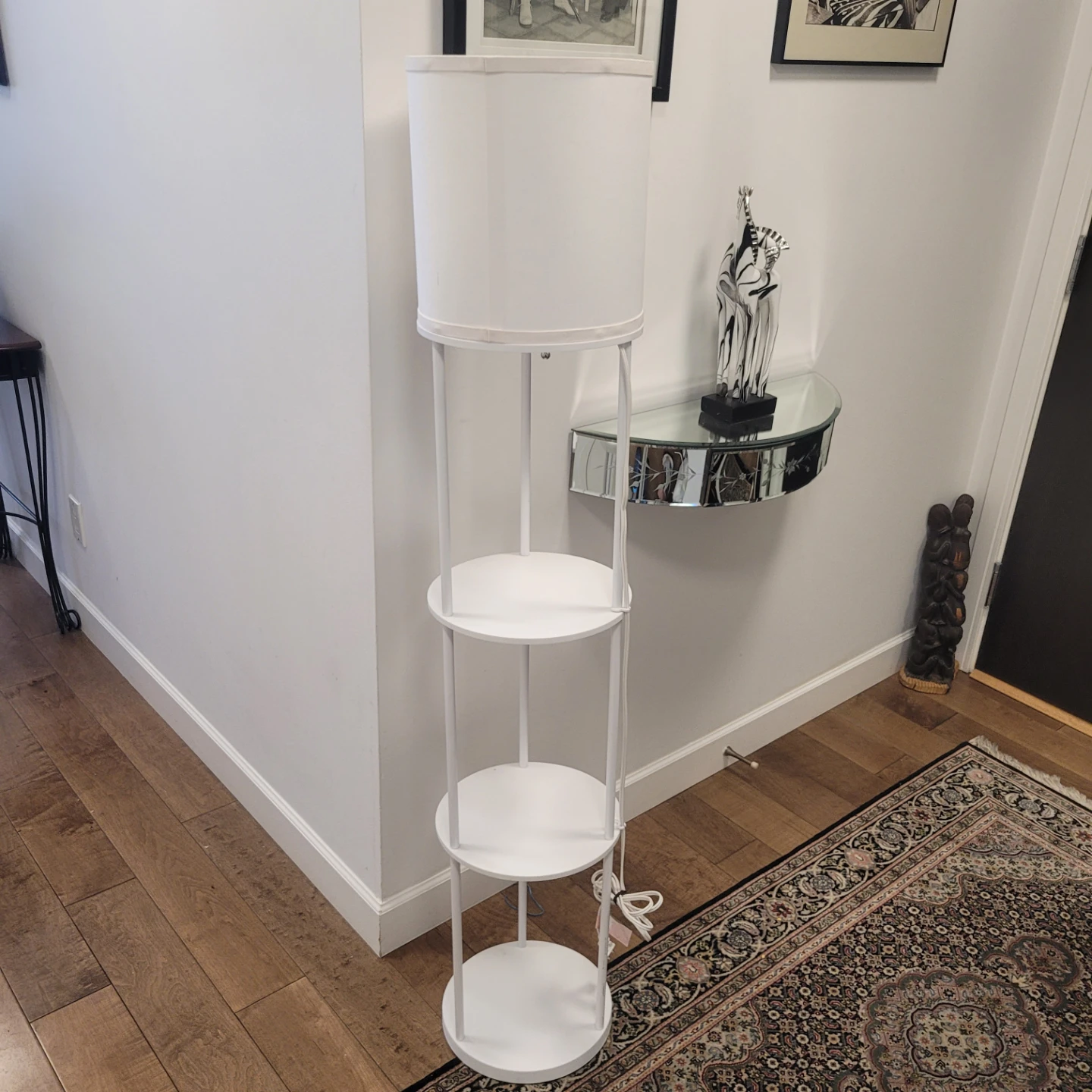 TRENDY AND CUTE White Floor Lamp with Shelves - photo 2