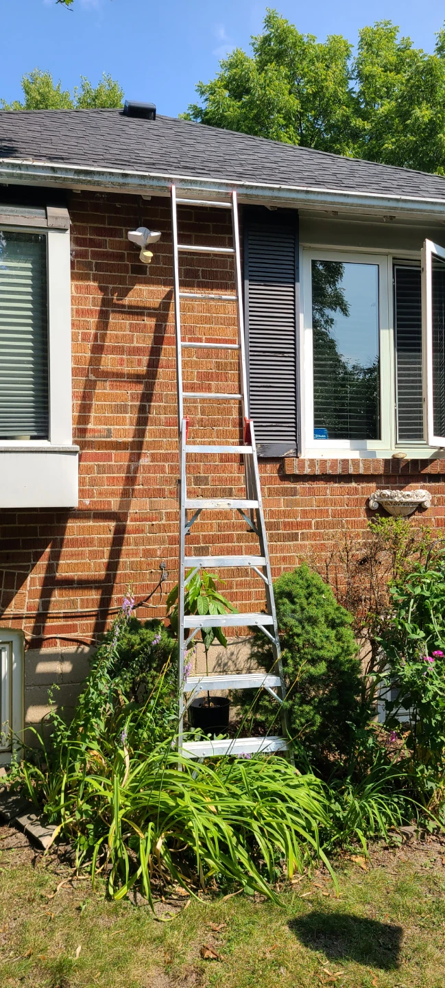LITE 7" - 11" Aluminum Combination Extension Ladder