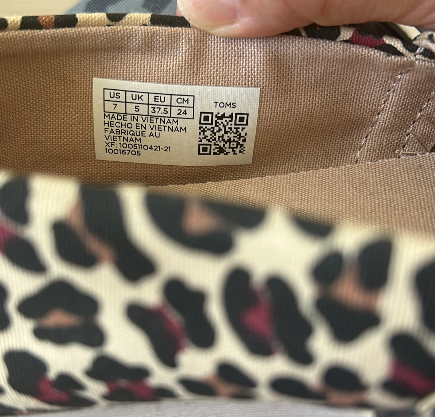 TOMS Leopard Print Flat Shoes - photo 2