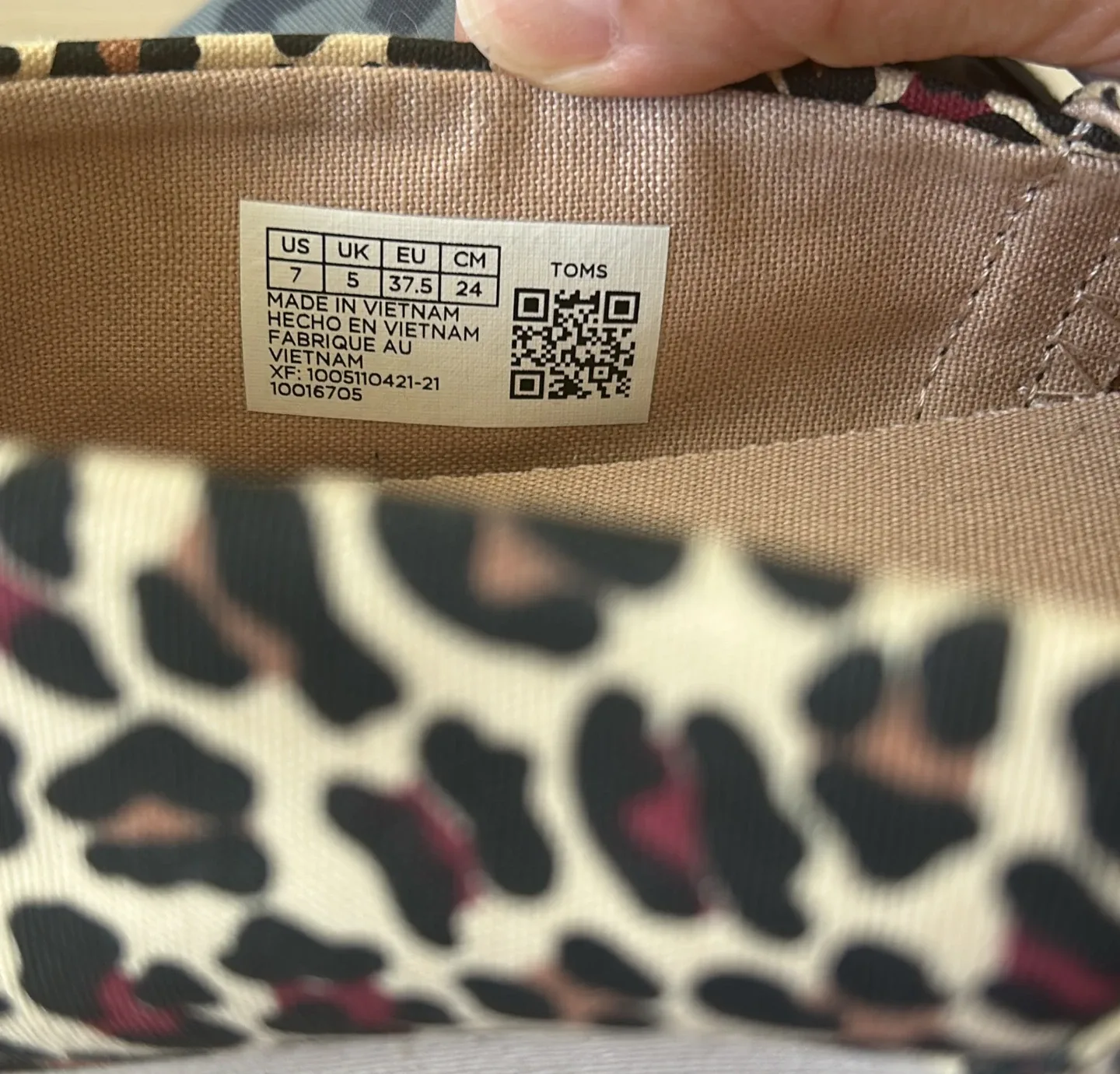 TOMS Leopard Print Flat Shoes - photo 2