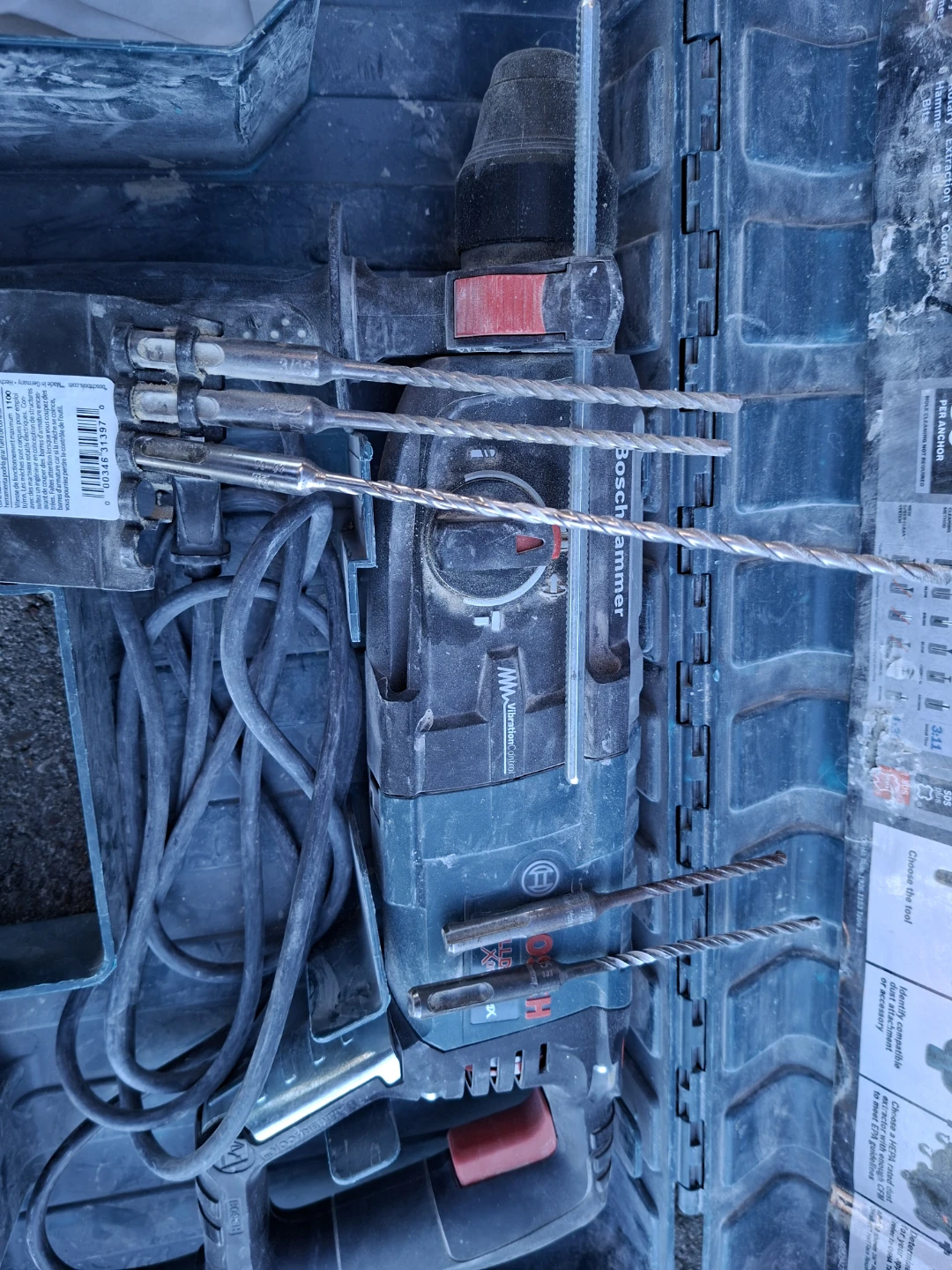 Bosch SDS-Plus Rotary Hammer Drill with Bits - photo 3