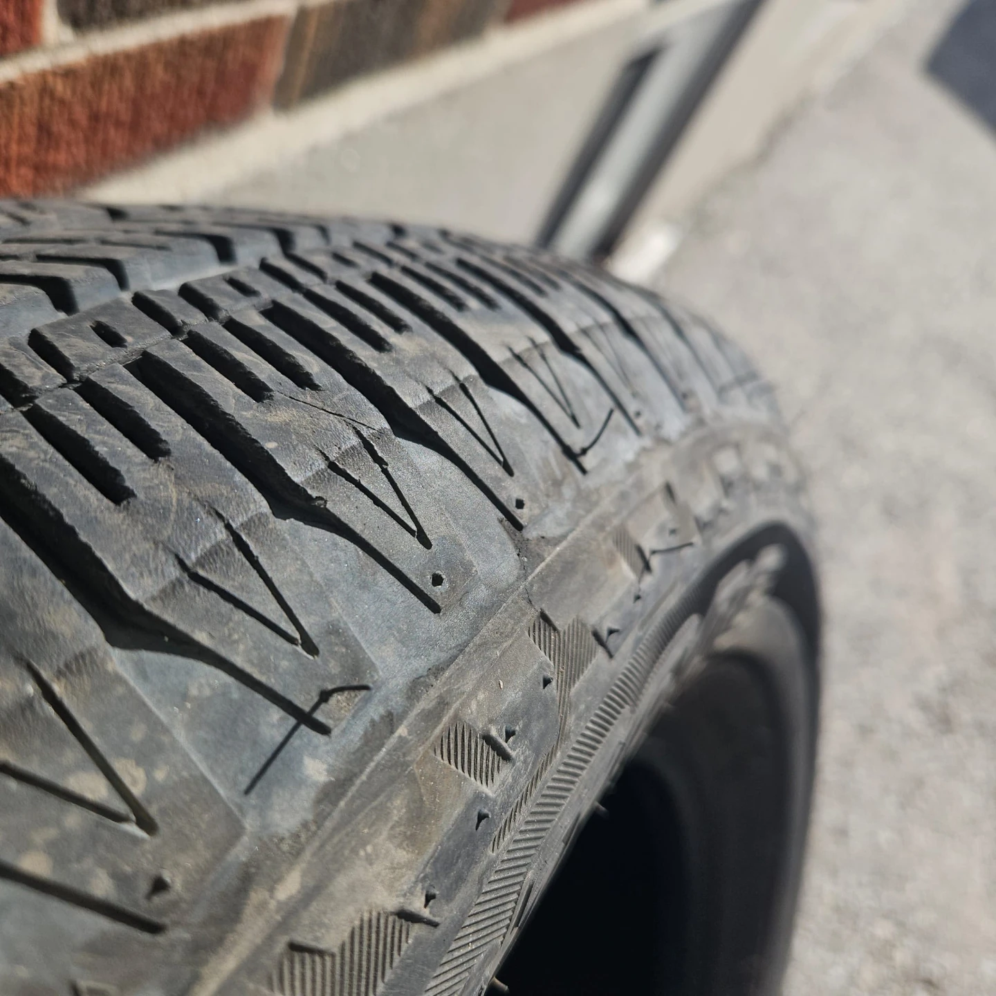 Bridgestone tires 265/ 60 R 20 - set of 4 - photo 2