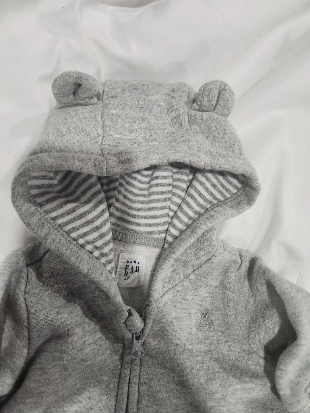 Baby Gap Grey Bear Hooded Footed Pajamas - photo 3
