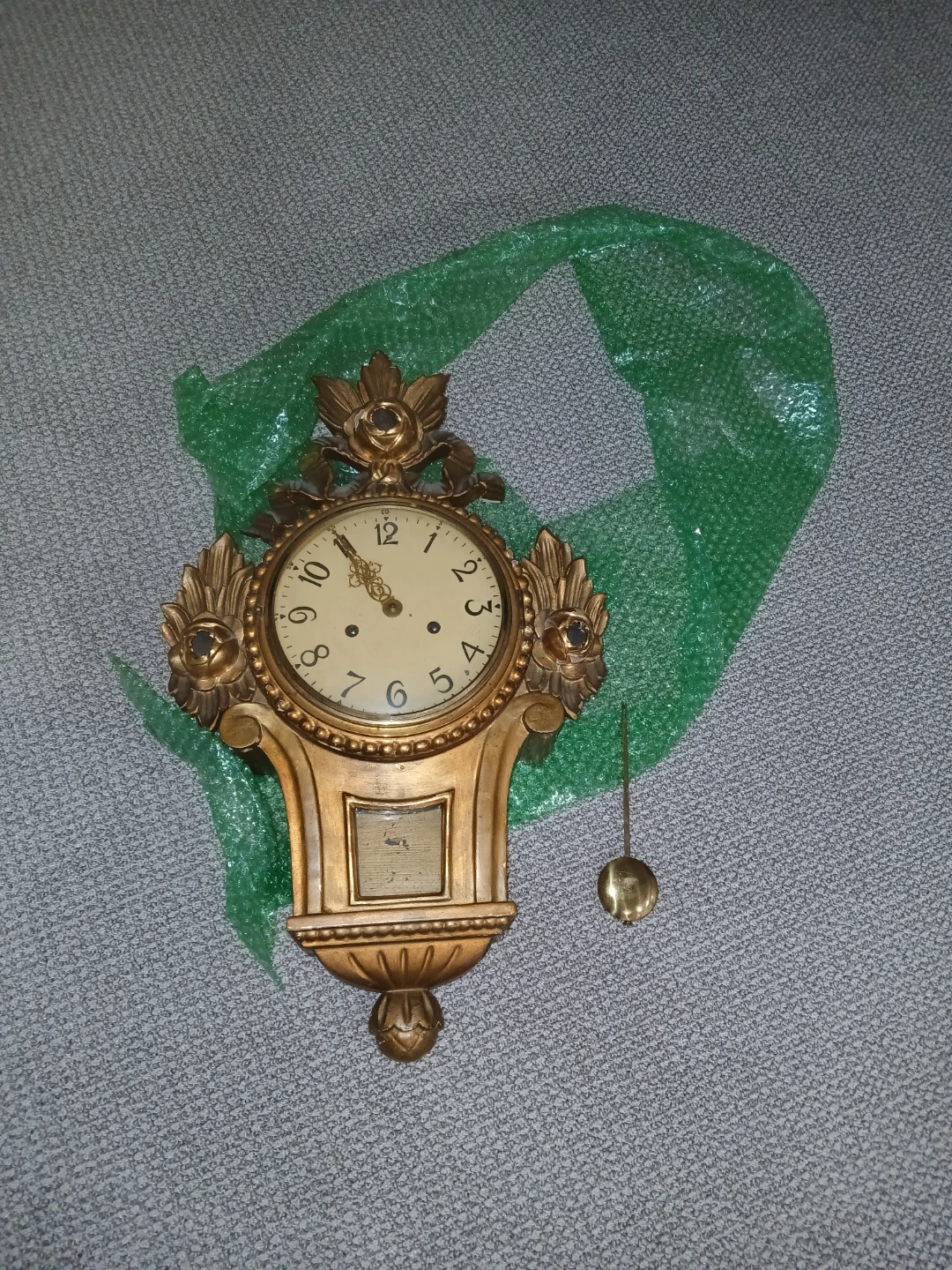 Antique Gold Wall Clock with Pendulum