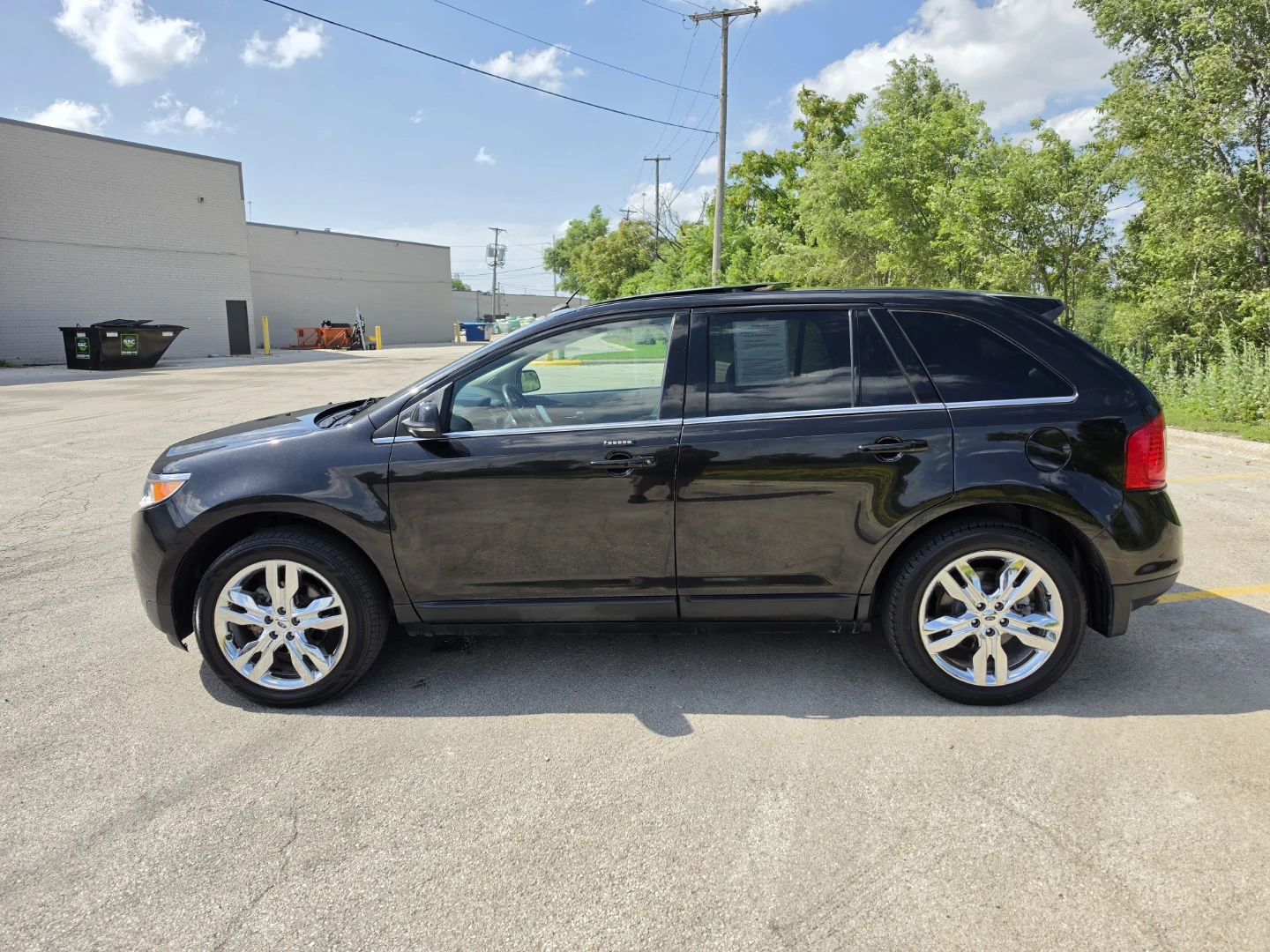 Black Ford Edge SUV - photo 4