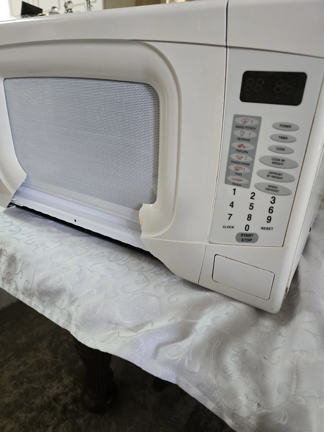 FREE! White Microwave Oven - photo 3
