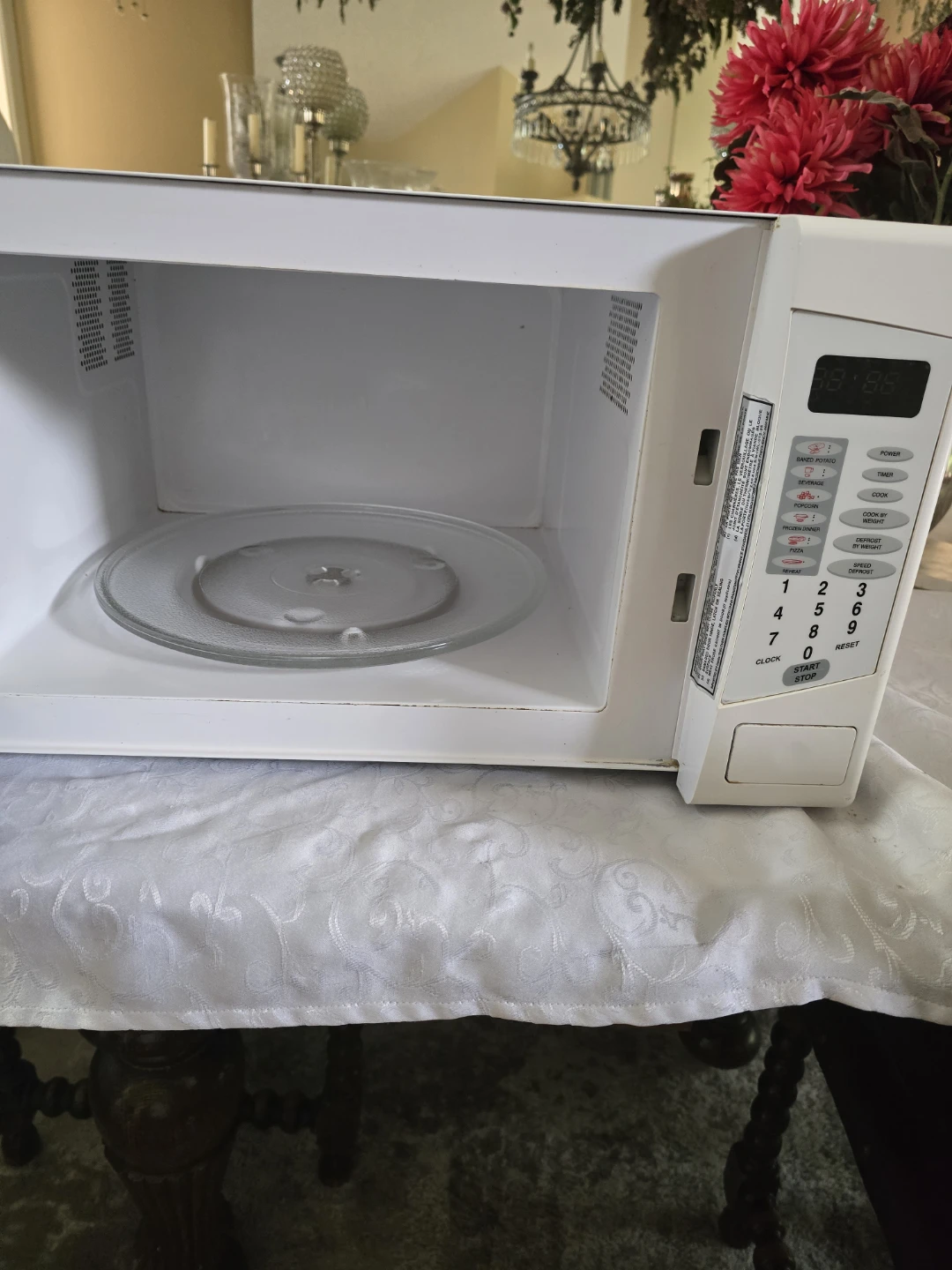 FREE! White Microwave Oven