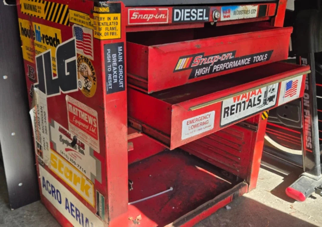 Snap-on Red Tool Chest - photo 2