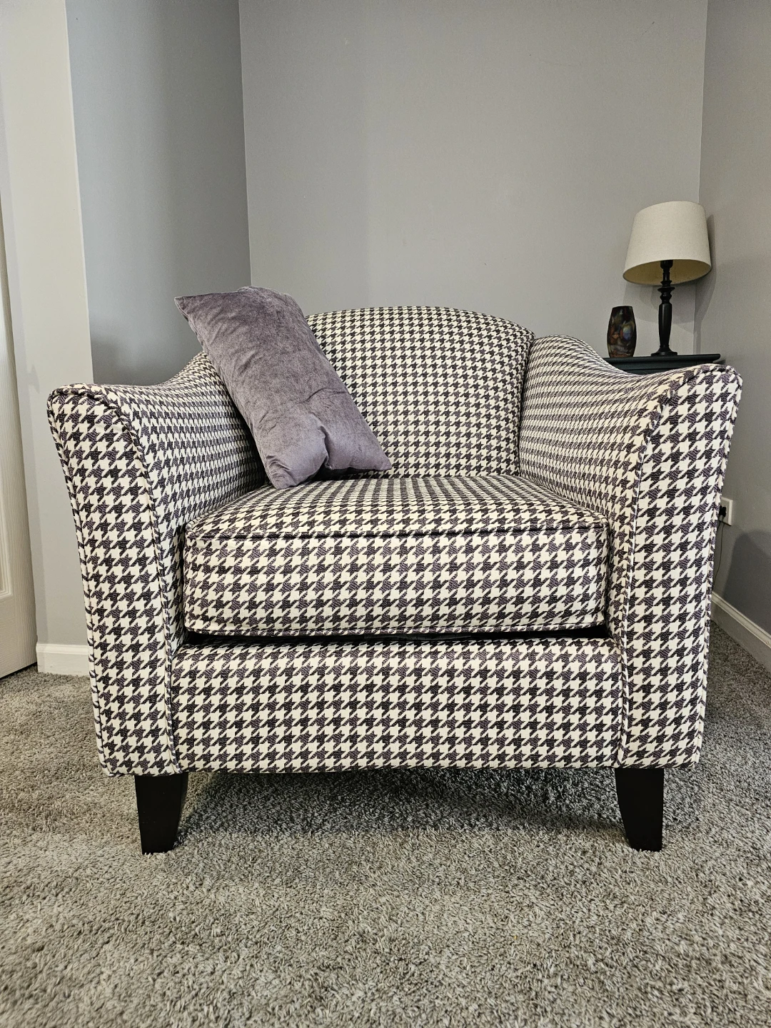 Houndstooth Accent Chair with Pillow