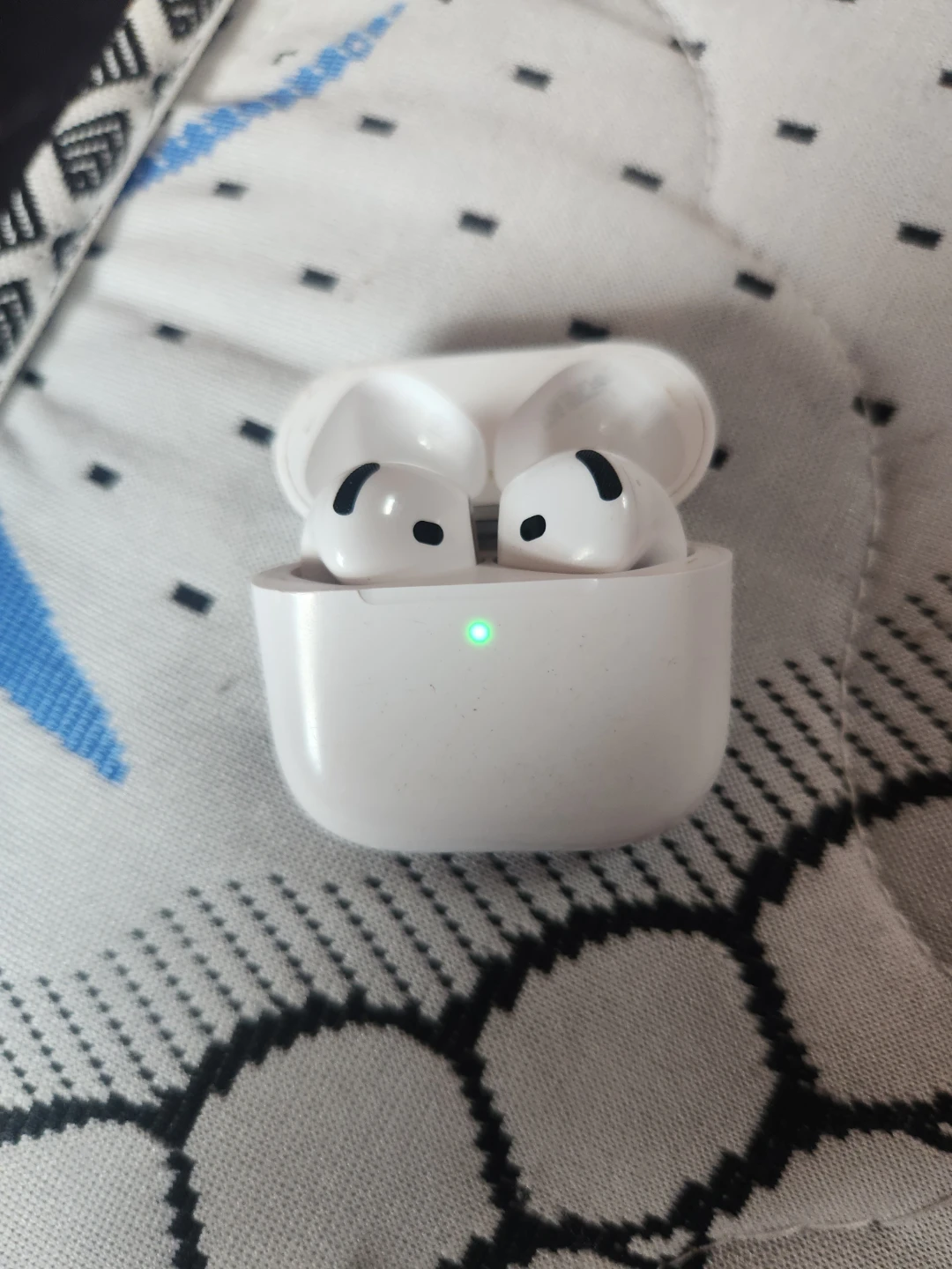 Original Apple Airpods 4 ANC (Firm price) - photo 2
