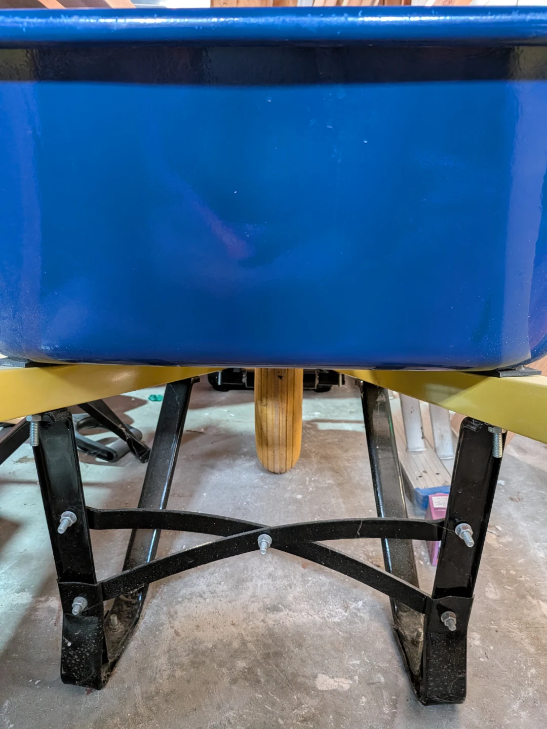 Erie Wheelbarrow - photo 2