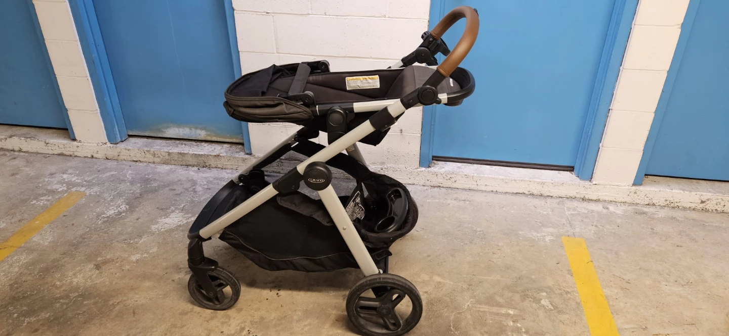 Graco Stroller with Car Seat Adapter