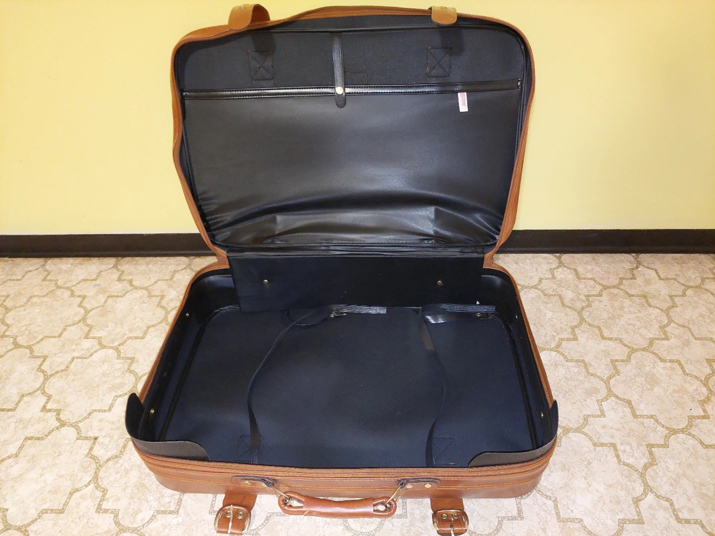 Vintage Brown Faux Leather Suitcase - photo 2
