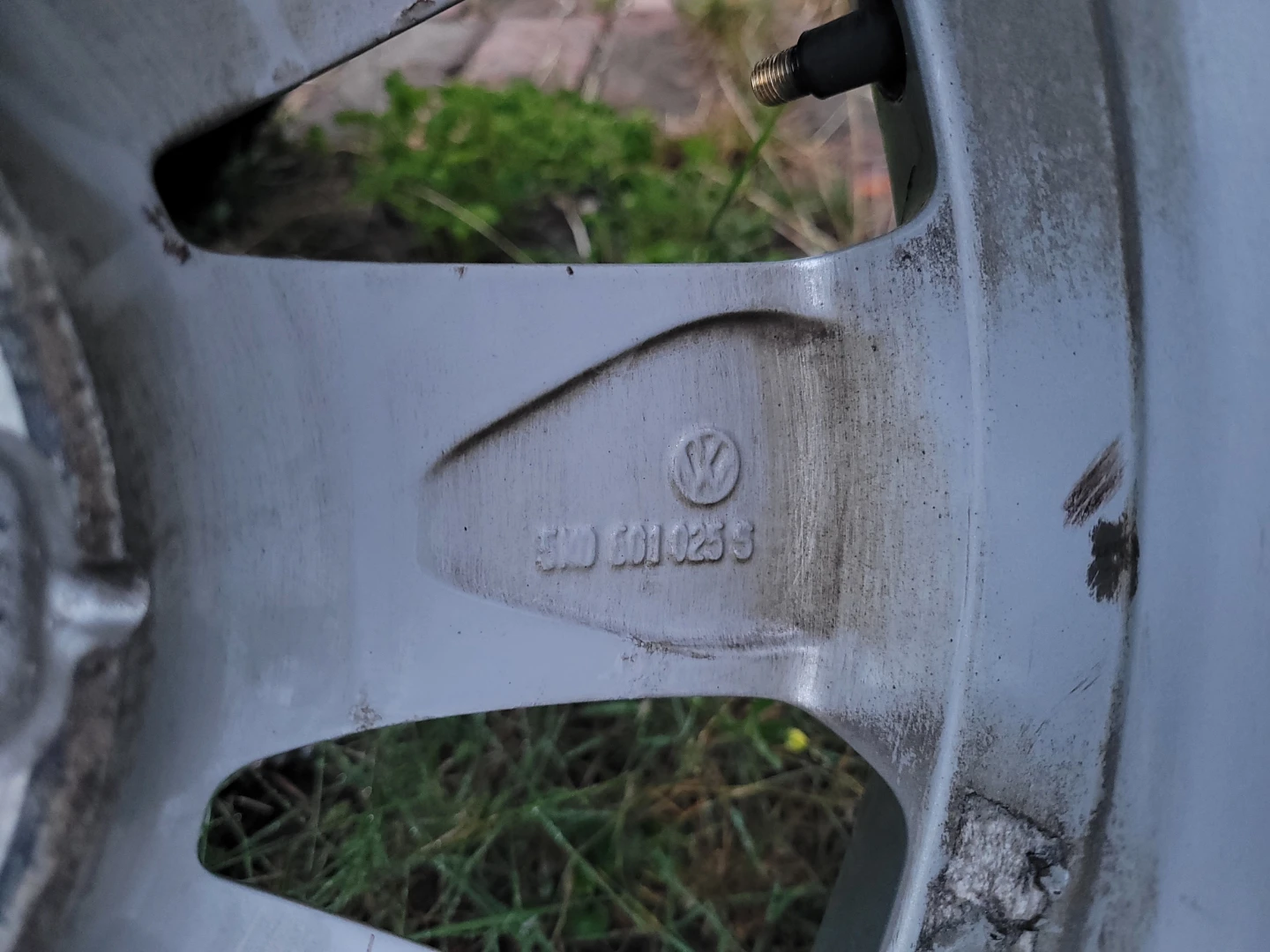 Volkswagen Alloy Wheel Rim - photo 4